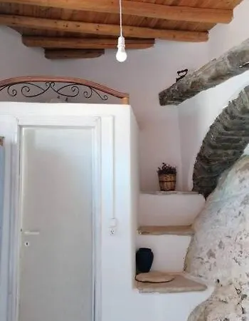Naxos Mountain Retreat - Tiny House Build On Rock Apartment Koronos