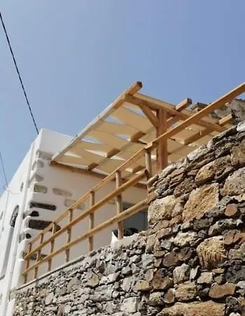 Naxos Mountain Retreat - Tiny House Build On Rock Appartement
